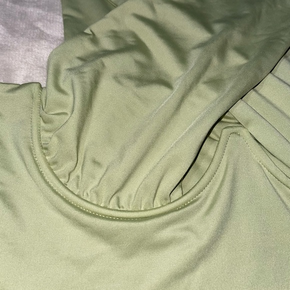 Light Green Cropped Shirt - Picture 4 of 4